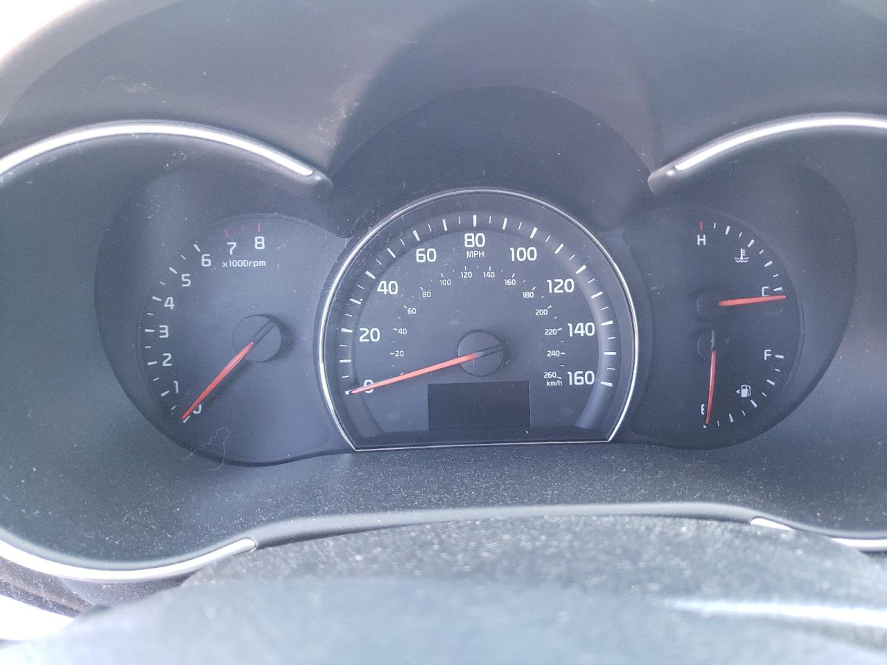 Photo 8 from auction – 2014 KIA SORENTO LX with VIN 5XYKTDA72EG462225