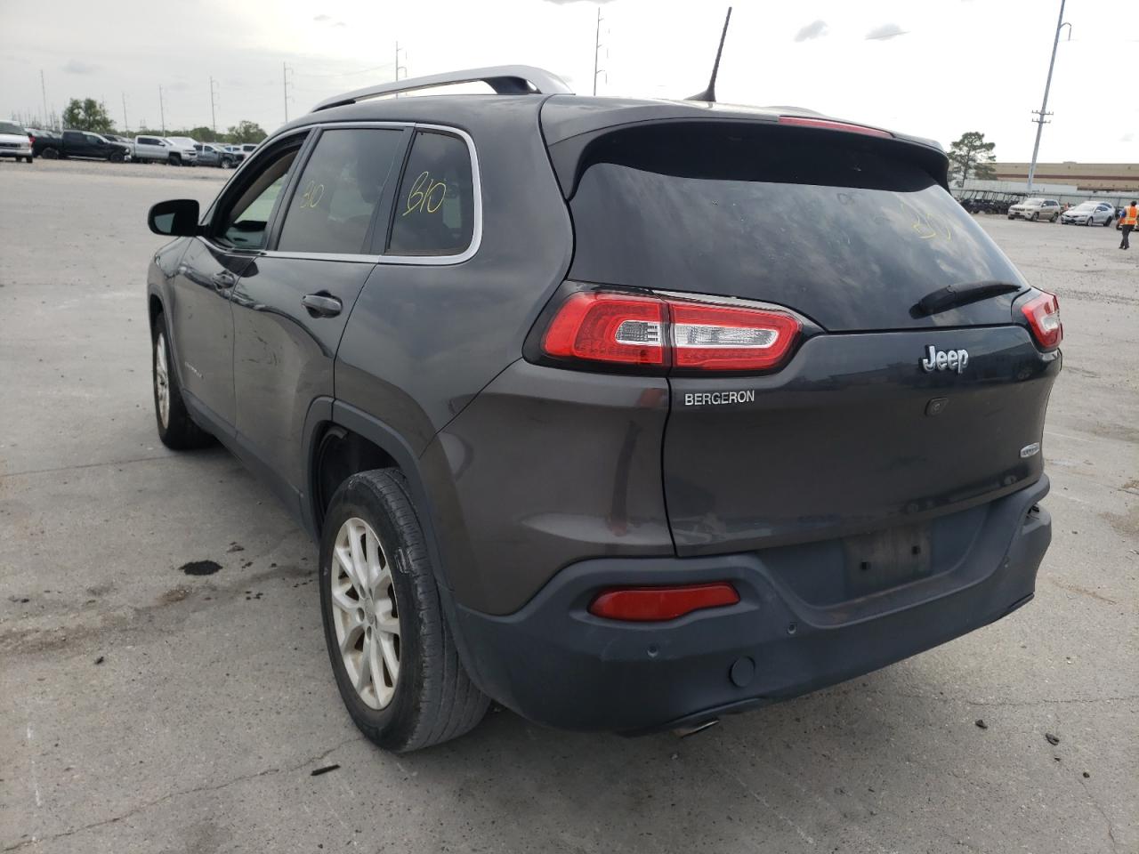 Photo 3 from auction – 2017 JEEP CHEROKEE L with VIN 1C4PJLCB3HW642814