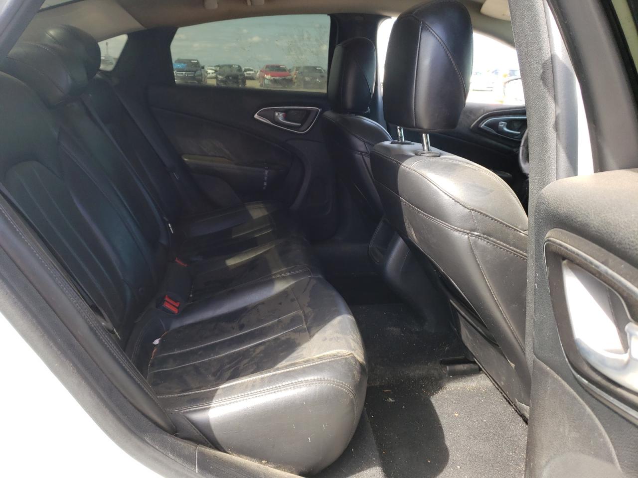 Photo 6 from auction – 2016 CHRYSLER 200 LIMITE with VIN 1C3CCCAB8GN179007