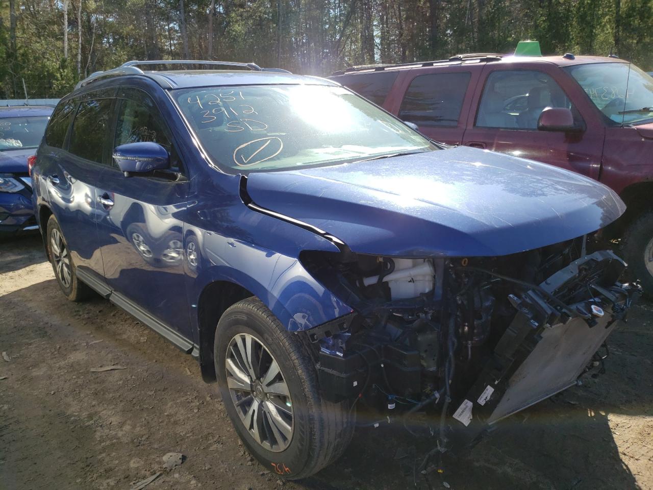 Photo 1 from auction – 2017 NISSAN PATHFINDER with VIN 5N1DR2MM5HC610997