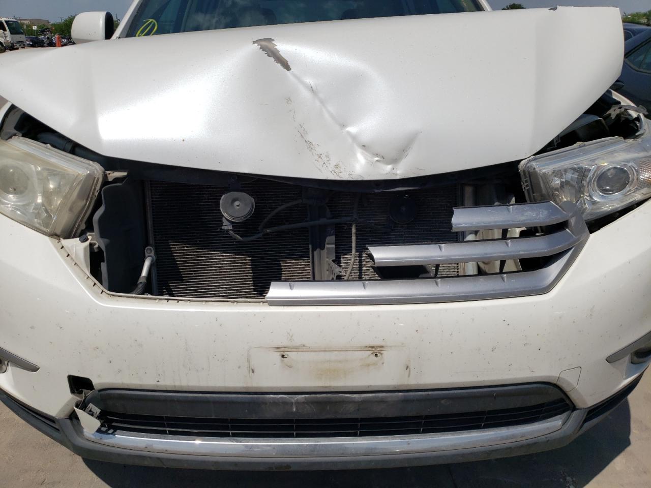 Photo 9 from auction – 2012 TOYOTA HIGHLANDER with VIN 5TDZK3EH3CS051544