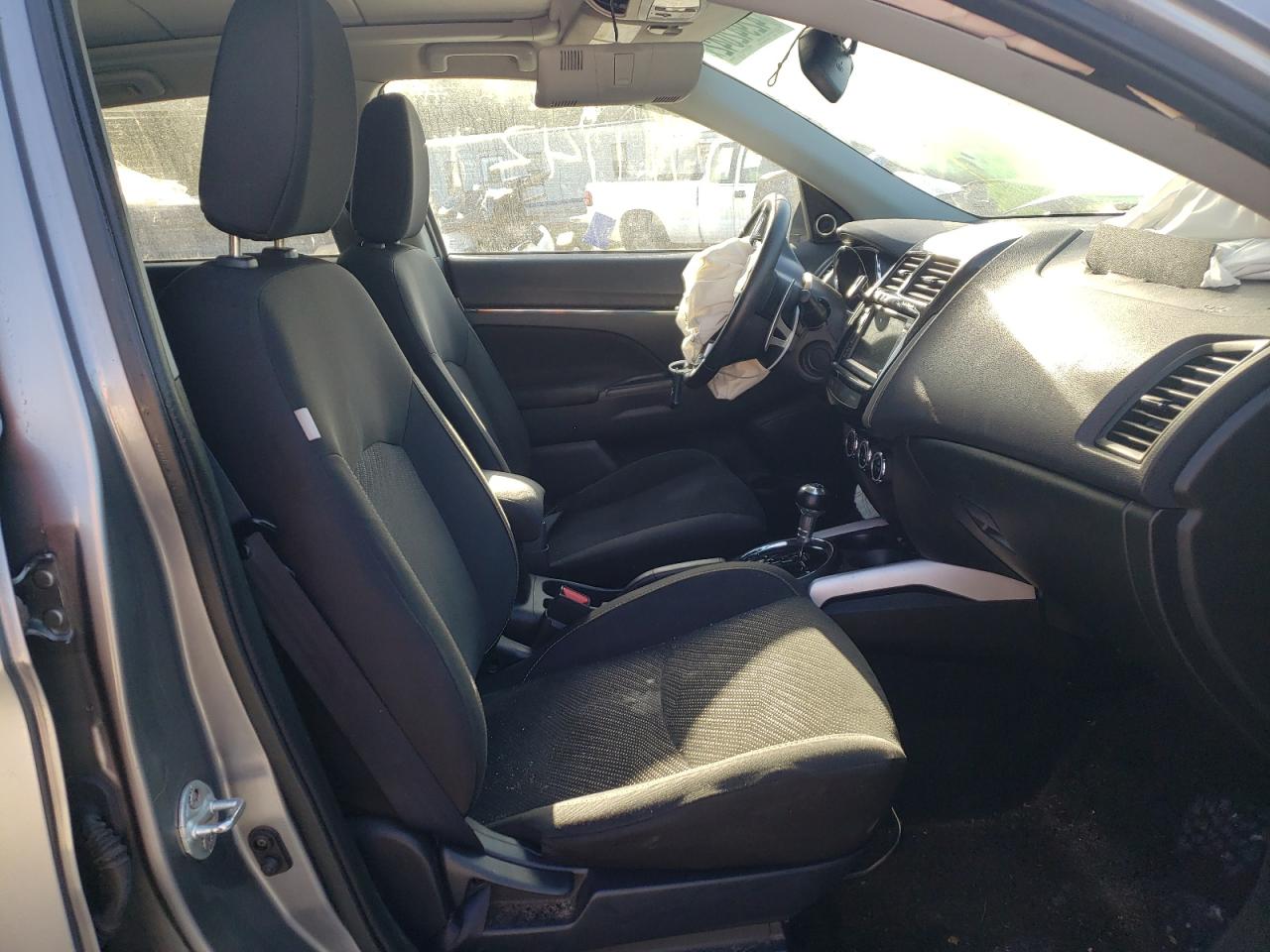 Photo 5 from auction – 2013 MITSUBISHI OUTLANDER with VIN 4A4AP4AU4DE002909