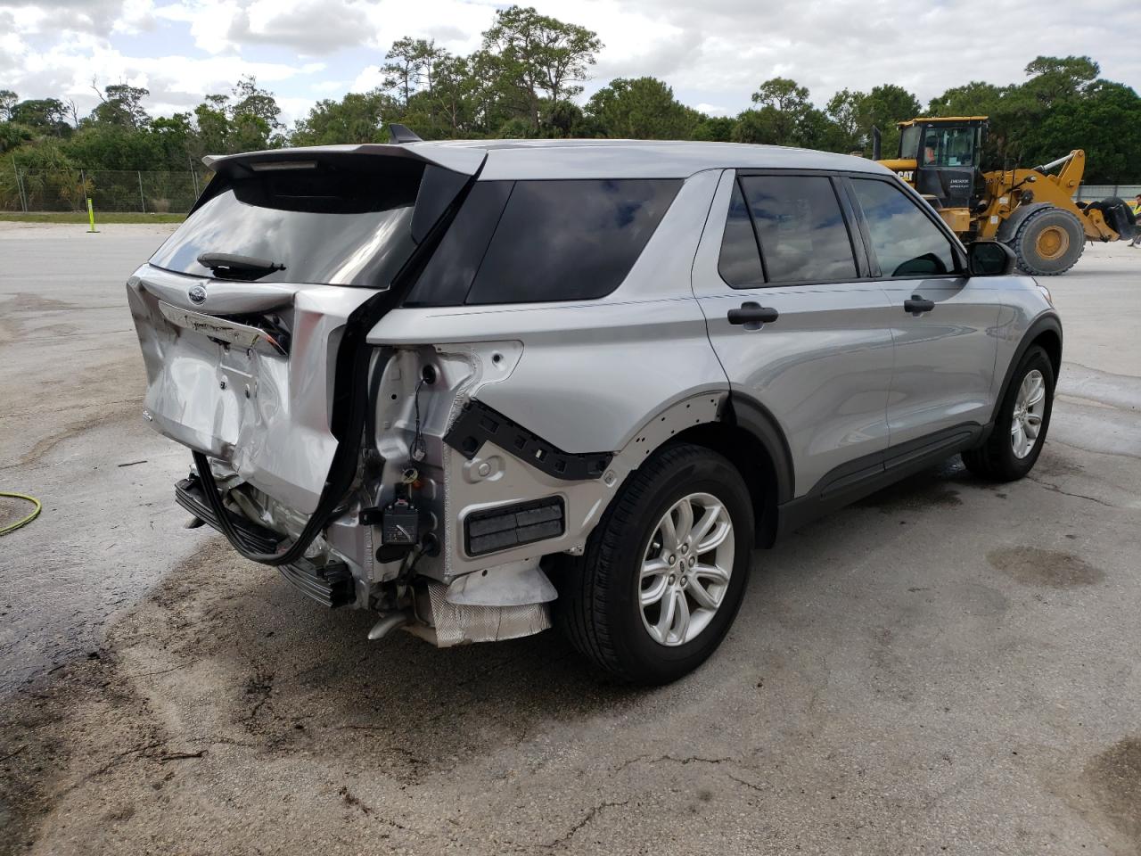 Photo 4 from auction – 2021 FORD EXPLORER with VIN 1FMSK7BHXMGA12437