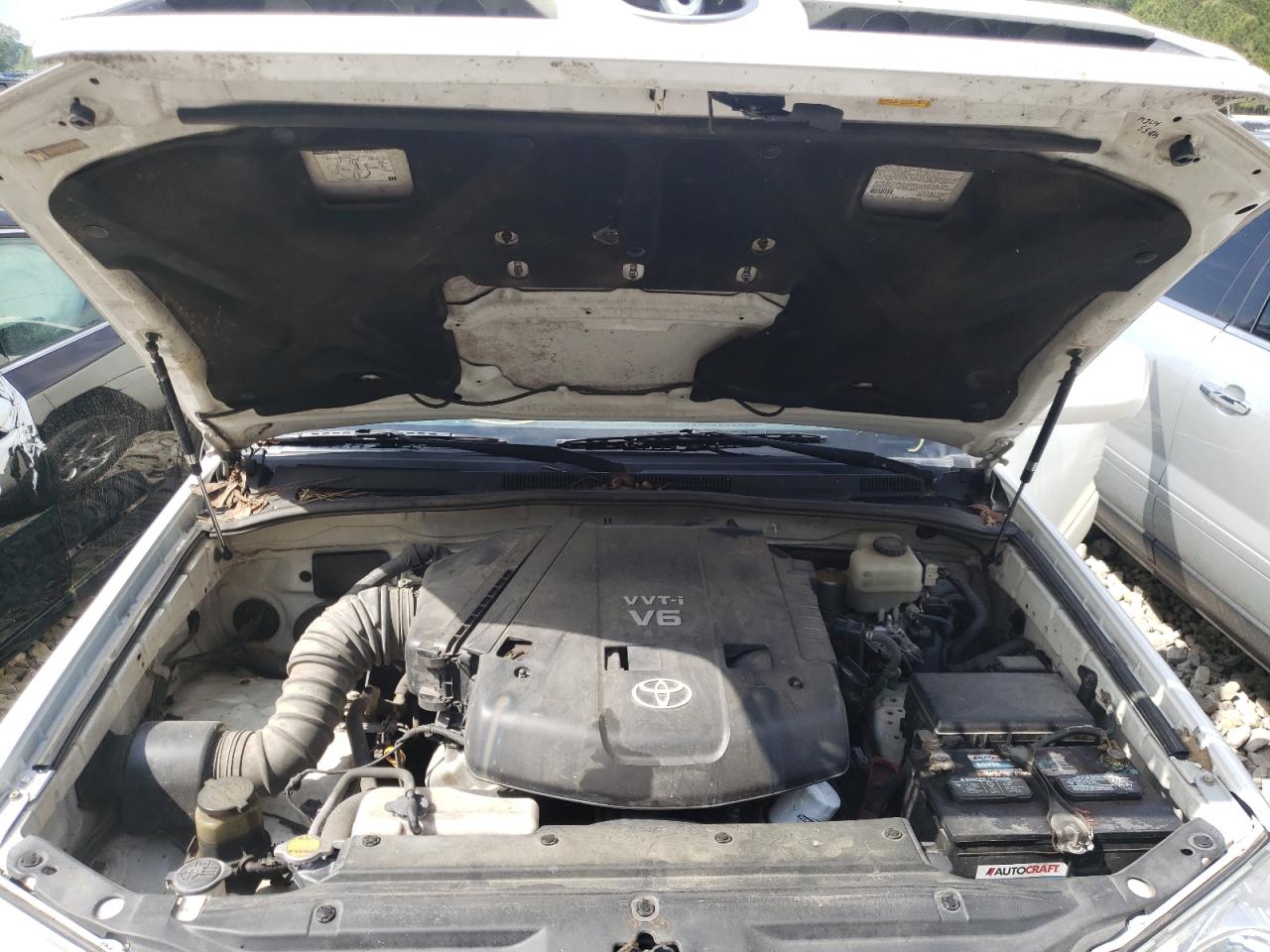 Photo 7 from auction – 2005 TOYOTA 4RUNNER SR with VIN JTEZU14R650057025