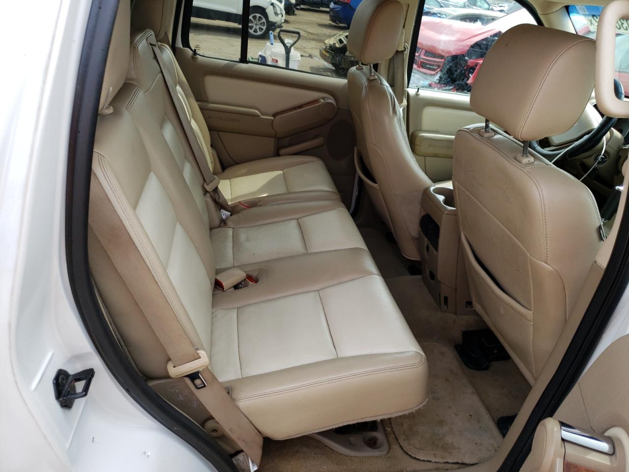 Photo 6 from auction – 2008 FORD EXPLORER E with VIN 1FMEU74E98UA40215
