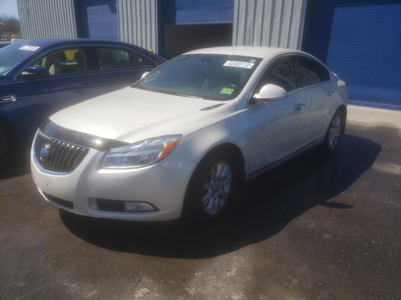 Photo 2 from auction – 2012 BUICK REGAL with VIN 2G4GR5ER2C9196019