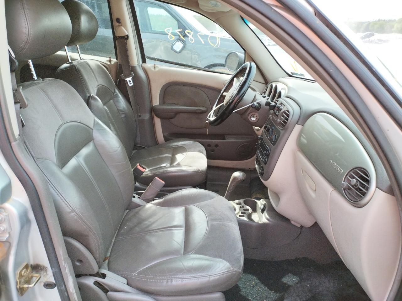 Photo 5 from auction – 2001 CHRYSLER PT CRUISER with VIN 3C8FY4BB41T539541