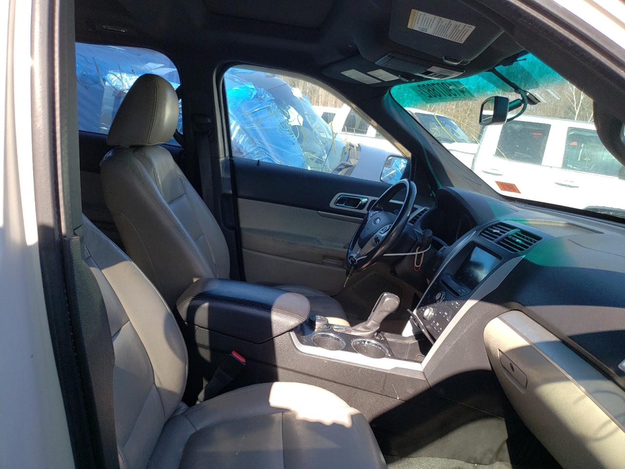Photo 5 from auction – 2011 FORD EXPLORER X with VIN 1FMHK8D81BGA04558