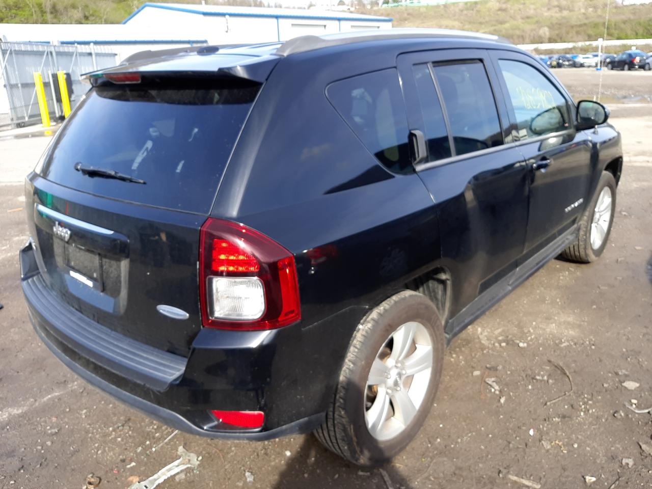 Photo 4 from auction – 2014 JEEP COMPASS LA with VIN 1C4NJDEB8ED816295