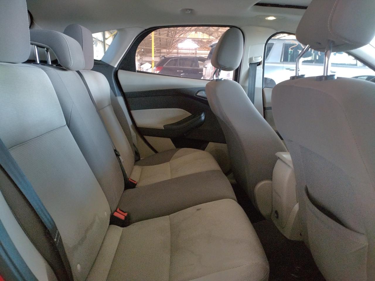 Photo 6 from auction – 2012 FORD FOCUS SE with VIN 1FAHP3K24CL318517