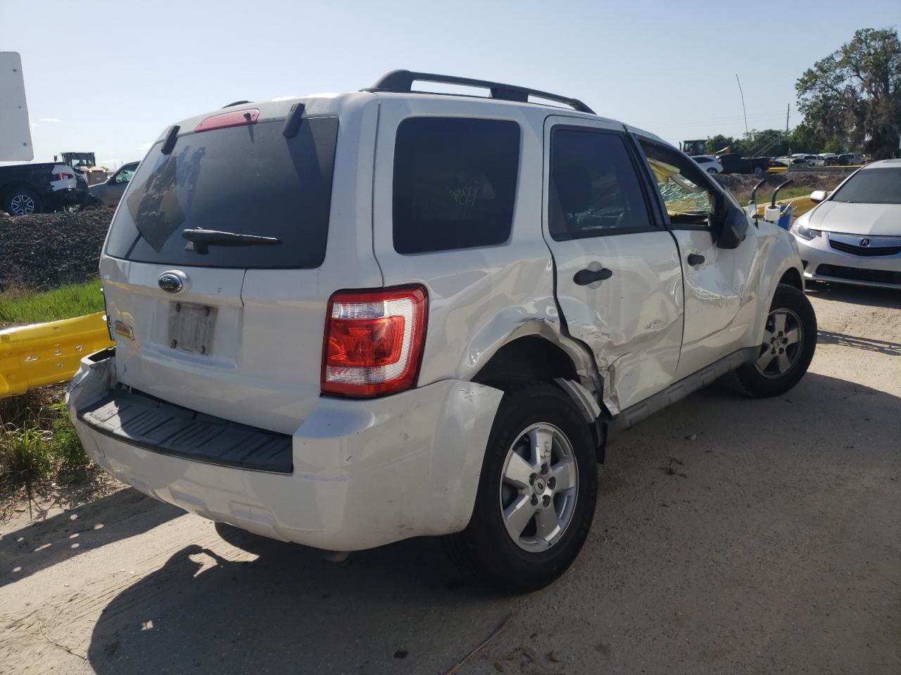 Photo 4 from auction – 2009 FORD ESCAPE XLT with VIN 1FMCU03G99KB34108