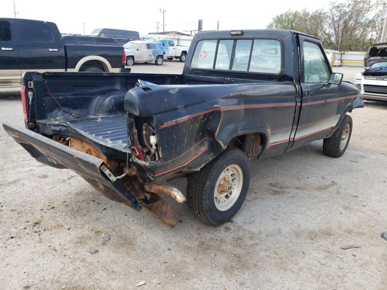 Photo 4 from auction – 1990 FORD RANGER with VIN 1FTCR10A6LUA16301