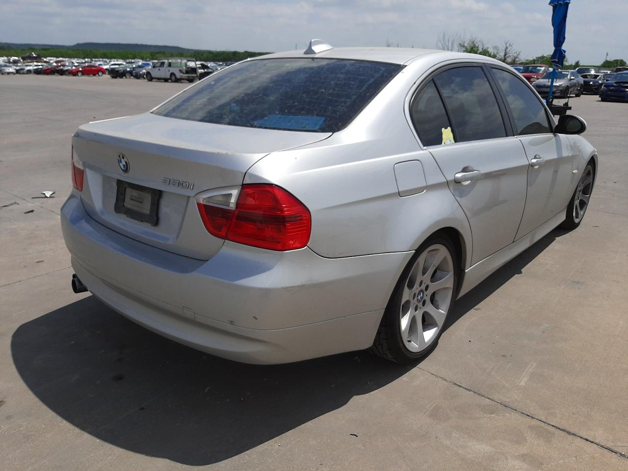 Photo 4 from auction – 2006 BMW 330 I with VIN WBAVB33536KS31879