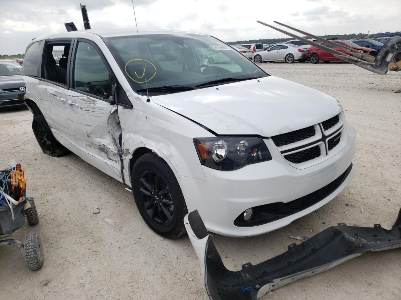 DODGE GRAND CARA 2019 with VIN 2C4RDGEG8KR764651 - Photo from auction