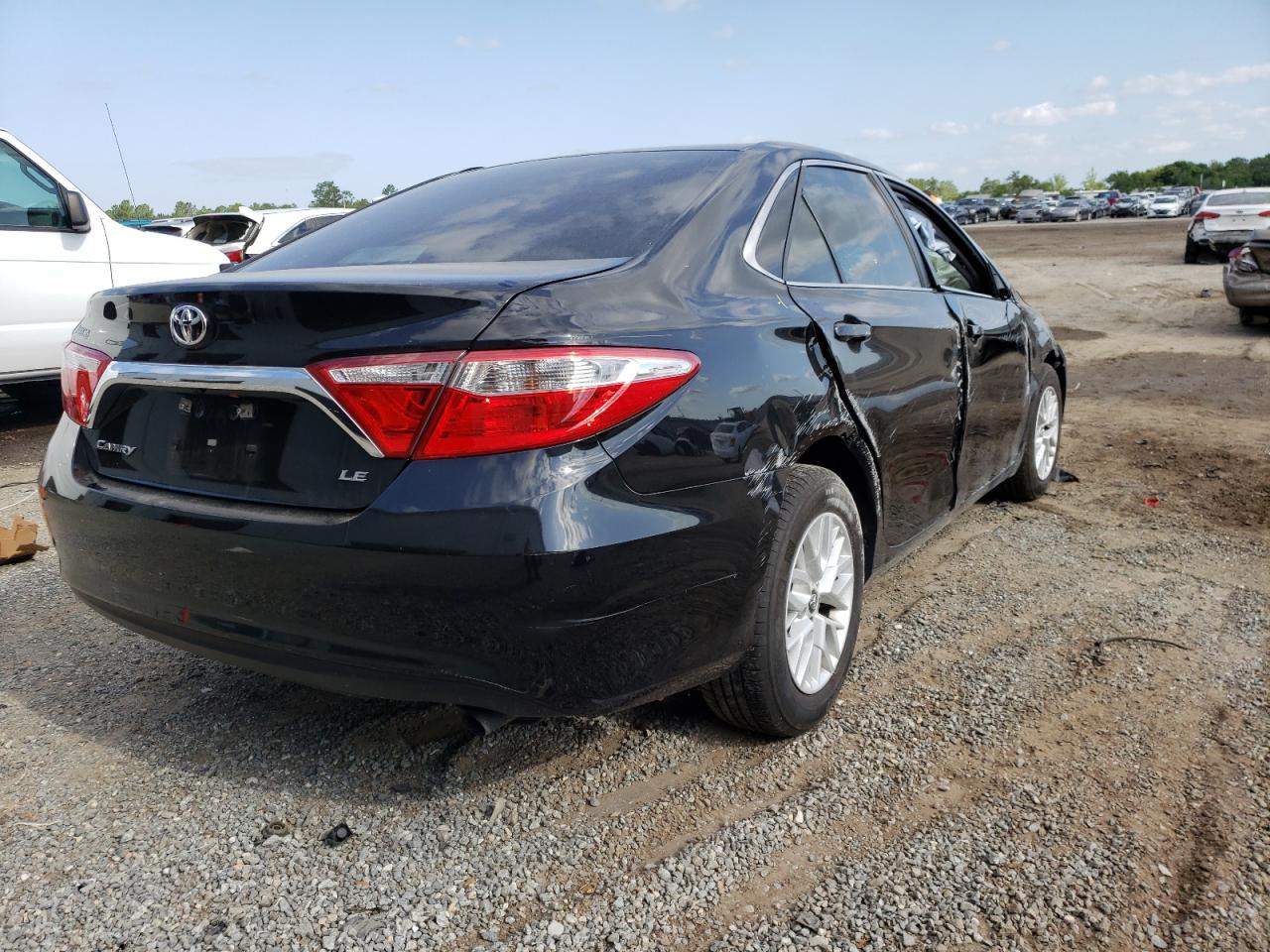 Photo 4 from auction – 2017 TOYOTA CAMRY LE with VIN 4T1BF1FK8HU280420