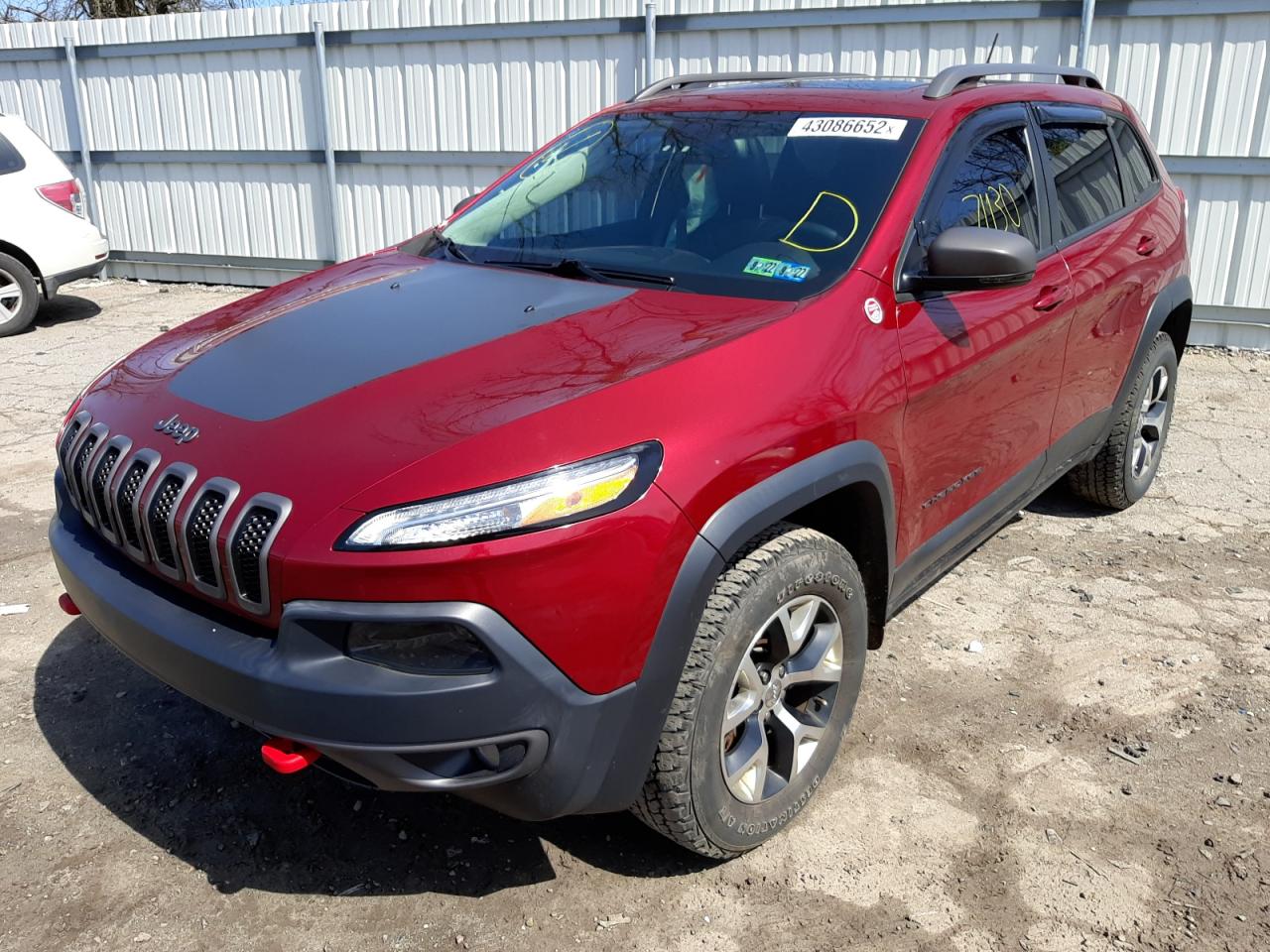 Photo 2 from auction – 2015 JEEP CHEROKEE T with VIN 1C4PJMBS6FW509615