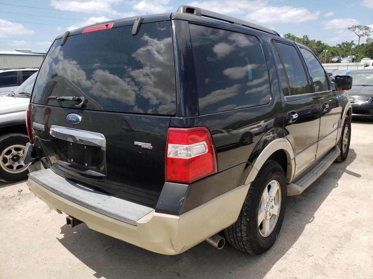 Photo 4 from auction – 2008 FORD EXPEDITION with VIN 1FMFU17598LA45594