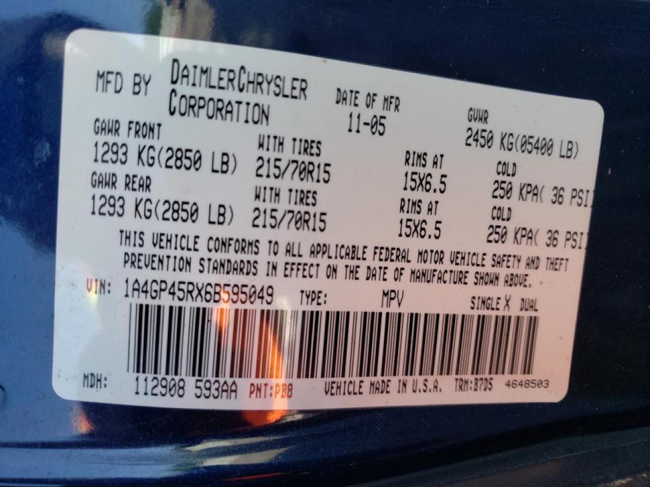 Photo 10 from auction – 2006 CHRYSLER TOWN AND C with VIN 1A4GP45RX6B595049