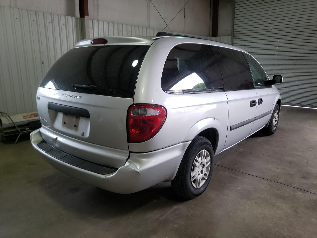 Photo 4 from auction – 2005 DODGE GRAND CARA with VIN 1D4GP24R35B187313