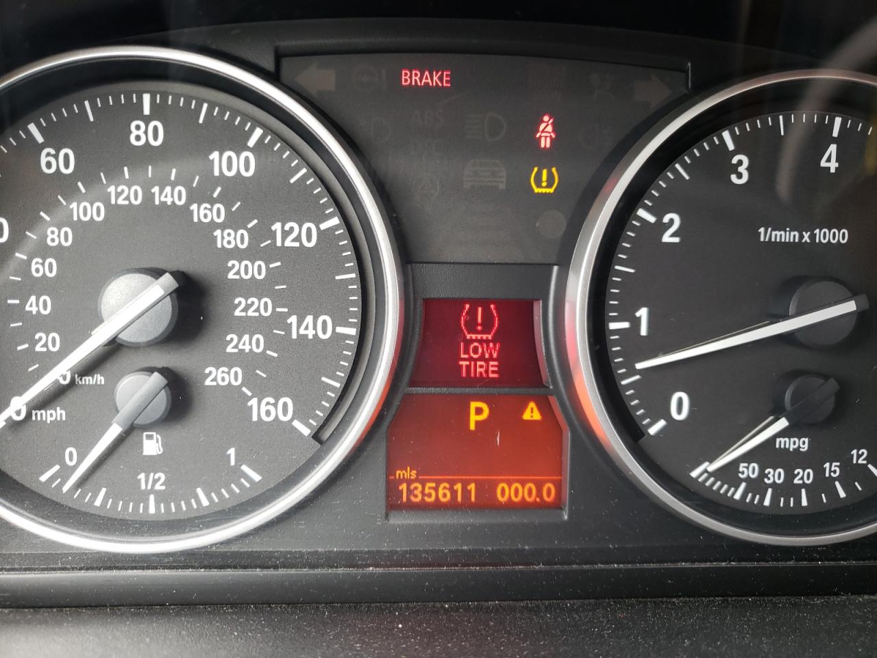 Photo 8 from auction – 2009 BMW 328 I with VIN WBAPH73579E126635