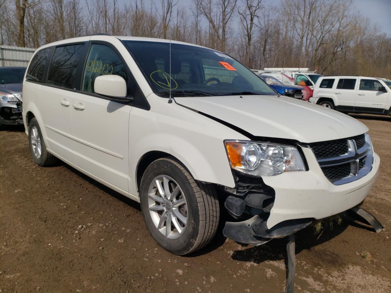 DODGE GRAND CARA 2013 z numerem VIN 2C4RDGCG4DR617989 - Zdjęcie z aukcji