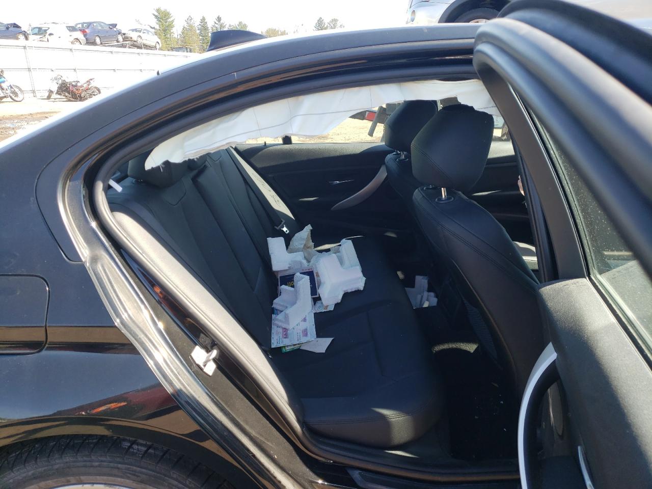 Photo 6 from auction – 2014 BMW 320 I XDRI with VIN WBA3C3G53ENS70192