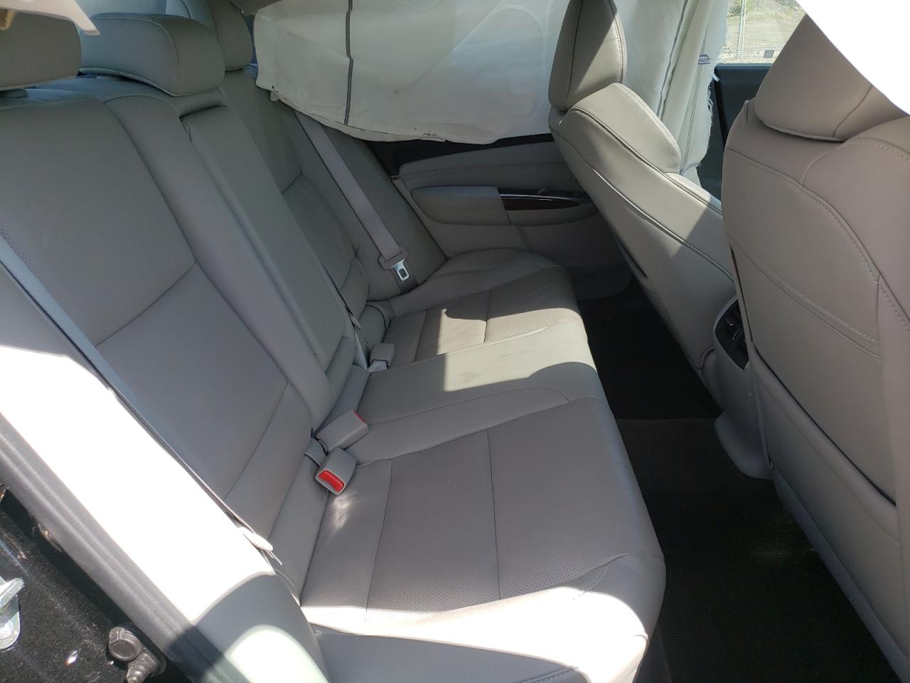 Photo 6 from auction – 2017 ACURA TLX TECH with VIN 19UUB1F54HA004077