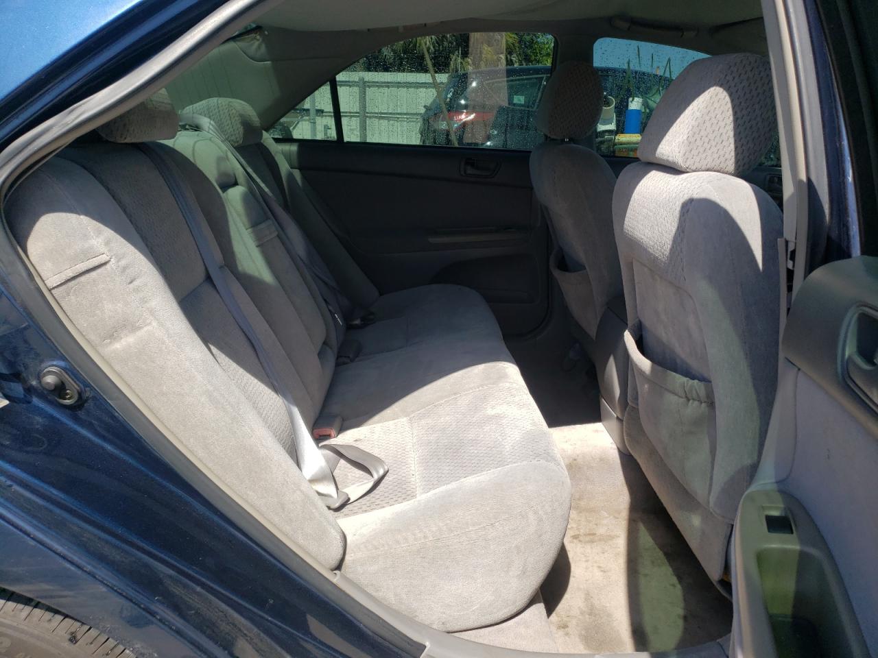 Photo 6 from auction – 2004 TOYOTA CAMRY LE with VIN 4T1BE32K14U293282