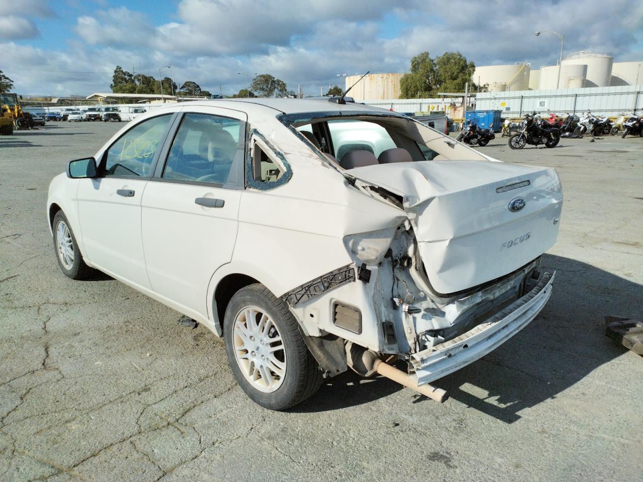 Photo 3 from auction – 2010 FORD FOCUS SE with VIN 1FAHP3FN4AW214884