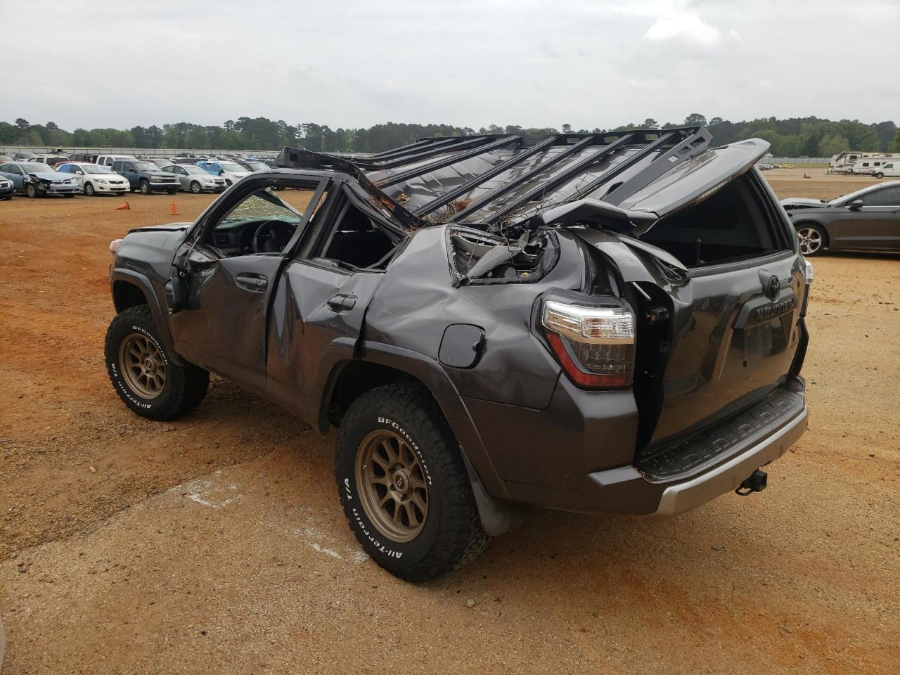 Photo 10 from auction – 2017 TOYOTA 4RUNNER SR with VIN JTEBU5JRXH5445086