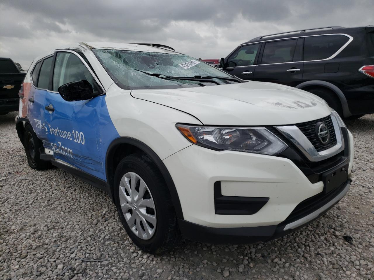 NISSAN ROGUE S 2019 with VIN 5N1AT2MT5KC792316 - Photo from auction