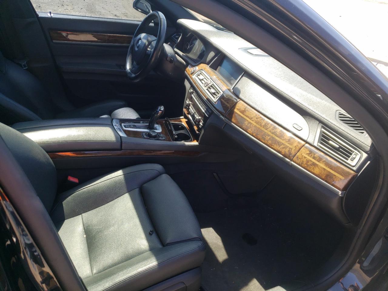 Photo 5 from auction – 2013 BMW 740 LI with VIN WBAYE4C56DDW22567
