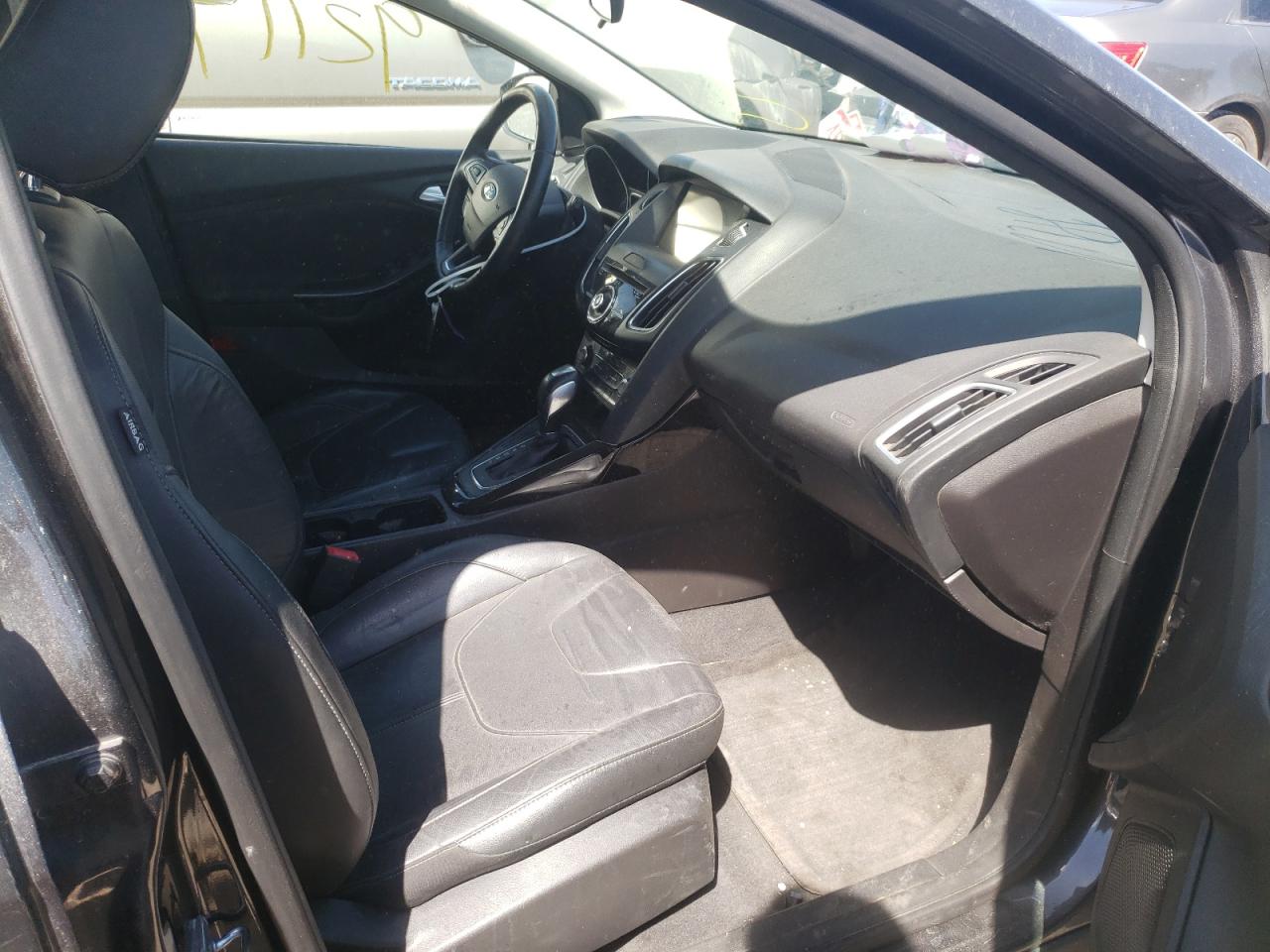 Photo 5 from auction – 2015 FORD FOCUS TITA with VIN 1FADP3N28FL211260