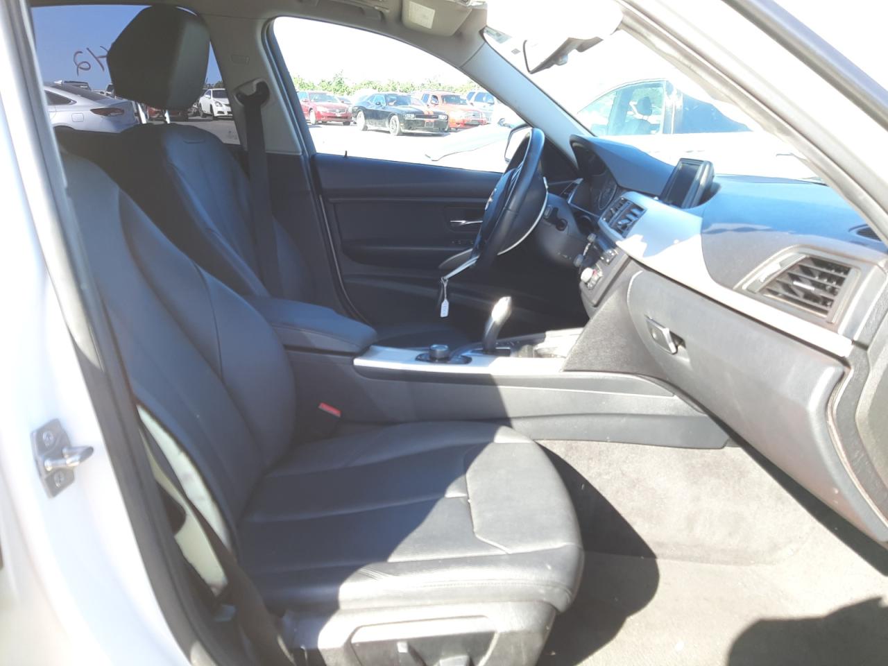 Photo 5 from auction – 2013 BMW 328 I SULE with VIN WBA3C1C51DF440164