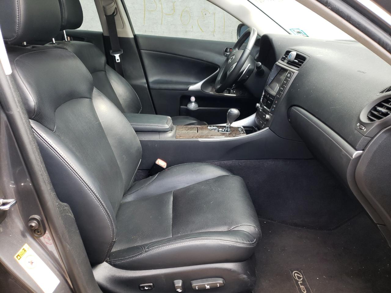 Photo 5 from auction – 2012 LEXUS IS 350 with VIN JTHCE5C29C5002943