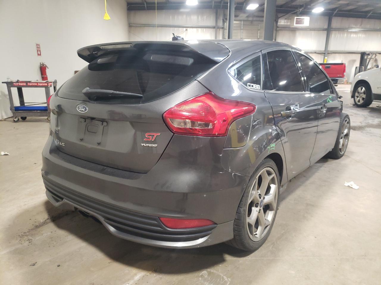 Photo 4 from auction – 2016 FORD FOCUS ST with VIN 1FADP3L97GL200784