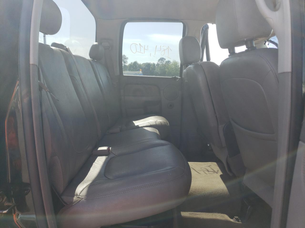 Photo 6 from auction – 2005 DODGE RAM 3500 S with VIN 3D7LS38CX5G726075