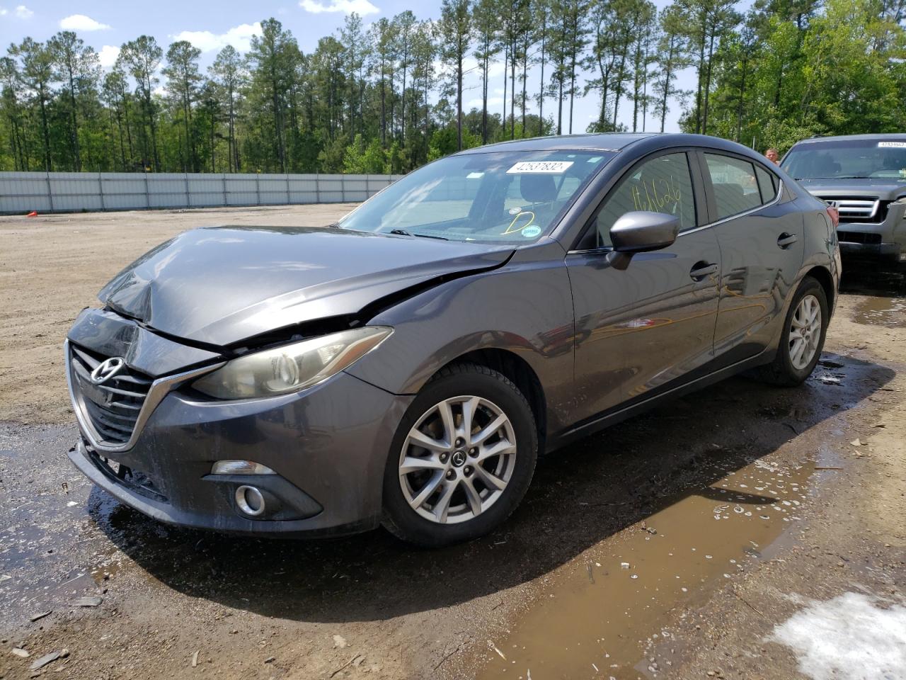 Photo 2 from auction – 2014 MAZDA 3 TOURING with VIN JM1BM1V78E1143496