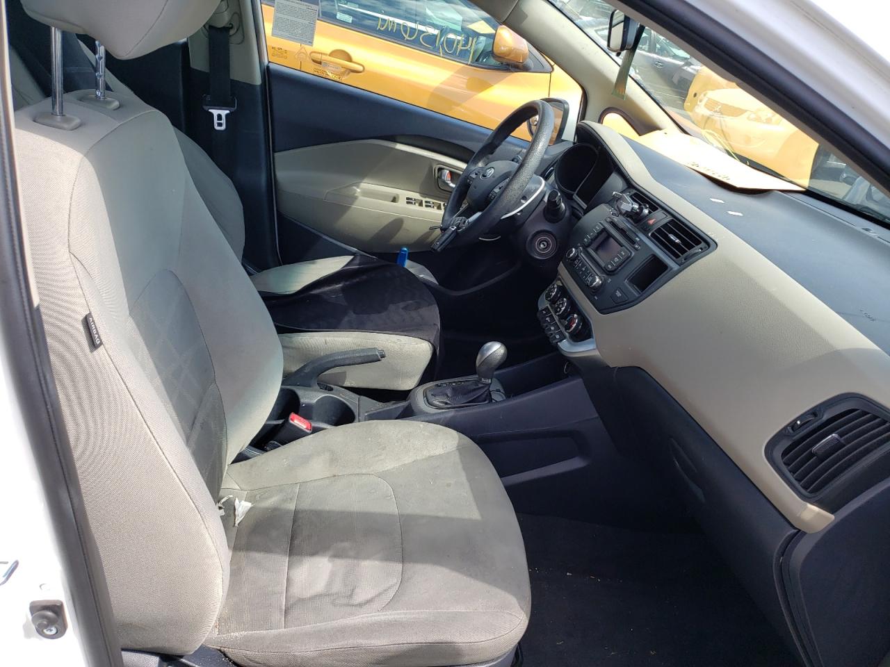 Photo 5 from auction – 2014 KIA RIO LX with VIN KNADM5A3XE6419454