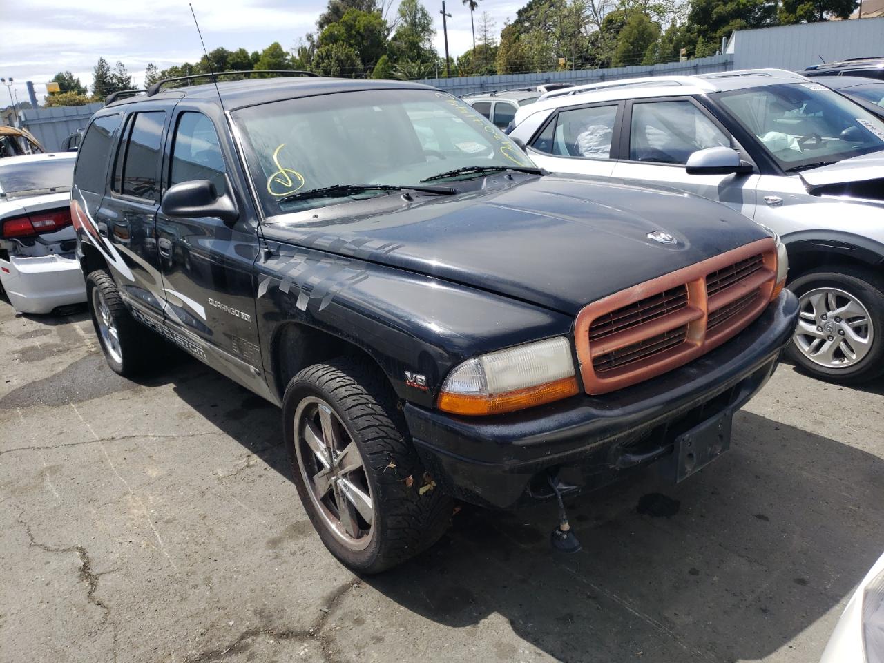 DODGE DURANGO 2000 with VIN 1B4HS28N8YF136312 - Photo from auction