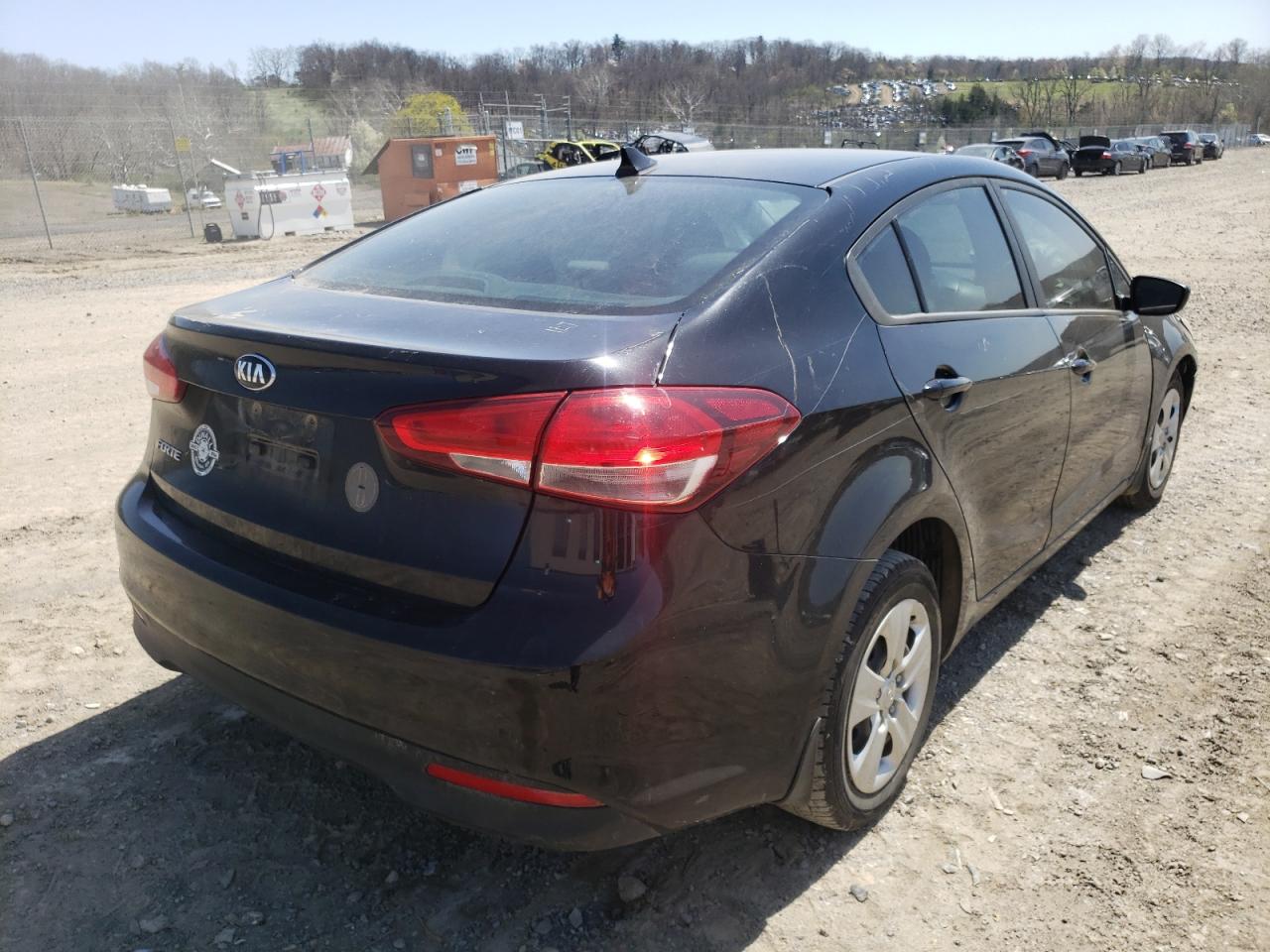 Photo 4 from auction – 2018 KIA FORTE LX with VIN 3KPFK4A77JE247435