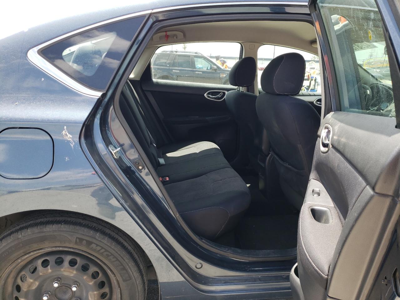 Photo 6 from auction – 2014 NISSAN SENTRA S with VIN 1N4AB7AP7EN854096