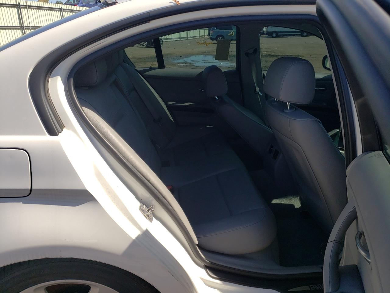 Photo 6 from auction – 2011 BMW 328 XI SUL with VIN WBAPK5C55BA660140