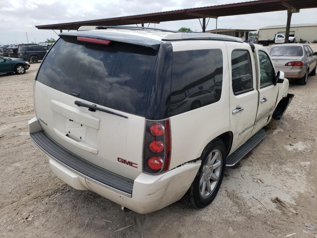 Photo 4 from auction – 2013 GMC YUKON DENA with VIN 1GKS1EEF7DR348531