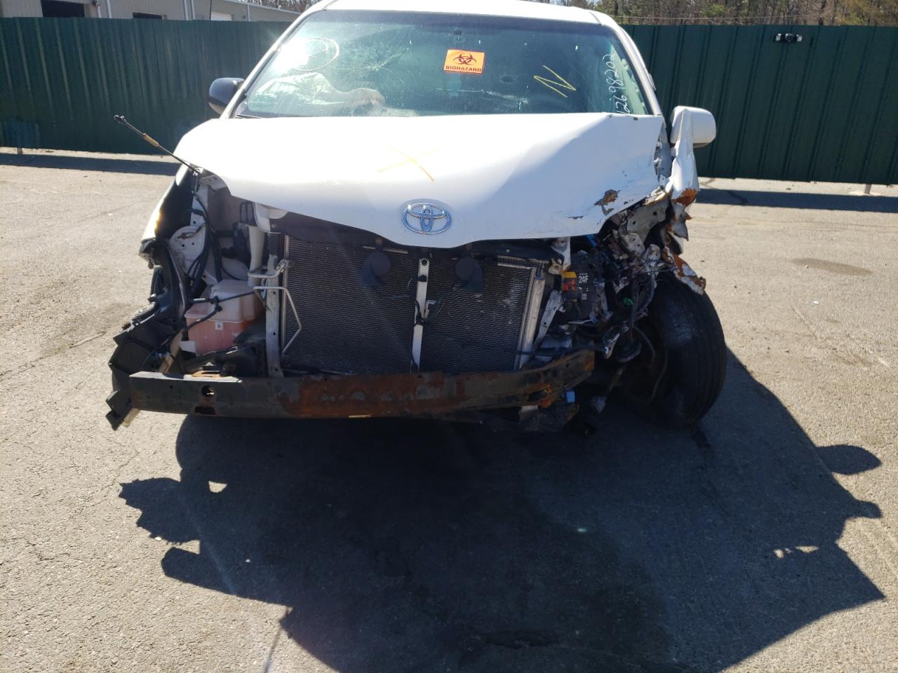 Photo 9 from auction – 2011 TOYOTA SIENNA LE with VIN 5TDKK3DC8BS048712