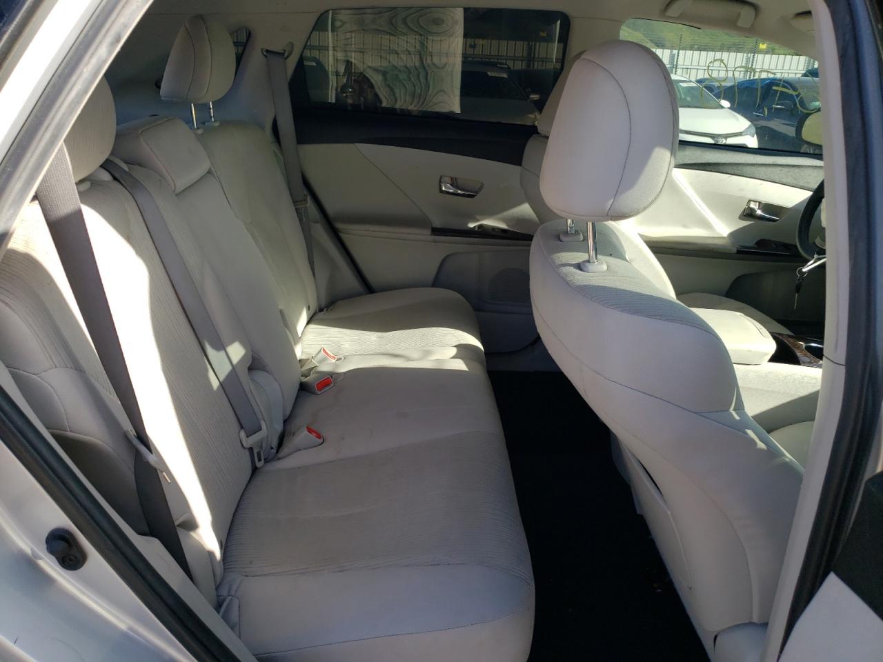 Photo 6 from auction – 2010 TOYOTA VENZA with VIN 4T3ZA3BB7AU023082