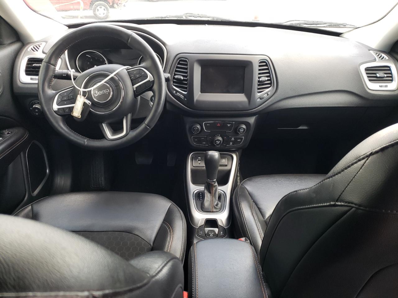 Photo 9 from auction – 2018 JEEP COMPASS LA with VIN 3C4NJCBBXJT308817