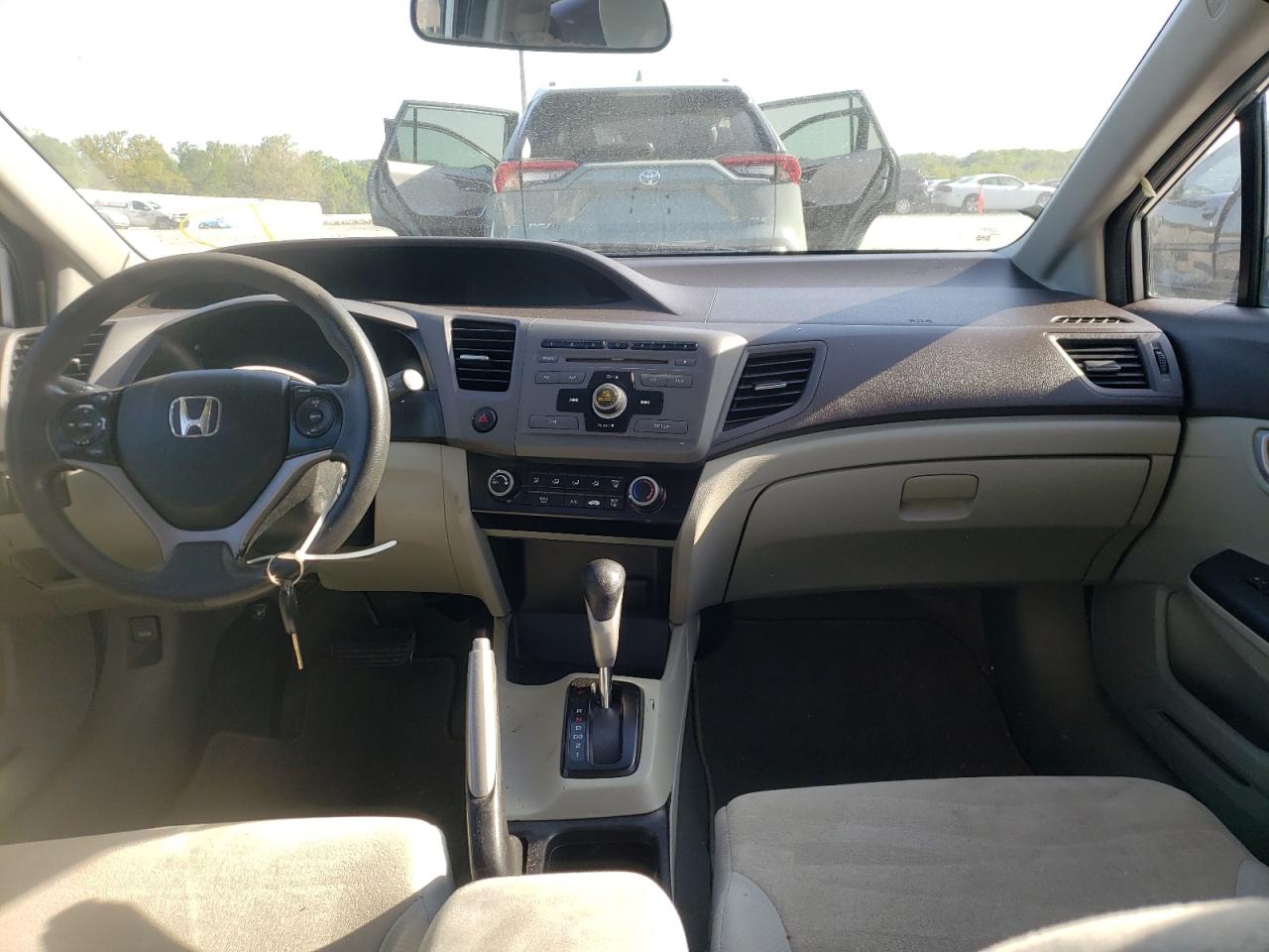Photo 9 from auction – 2012 HONDA CIVIC LX with VIN 19XFB2F56CE336542