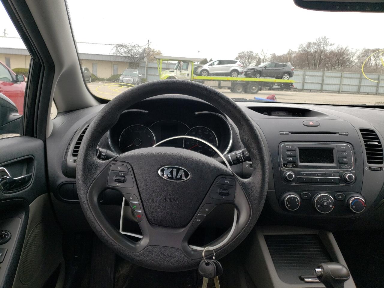 Photo 9 from auction – 2015 KIA FORTE LX with VIN KNAFK4A64F5323877