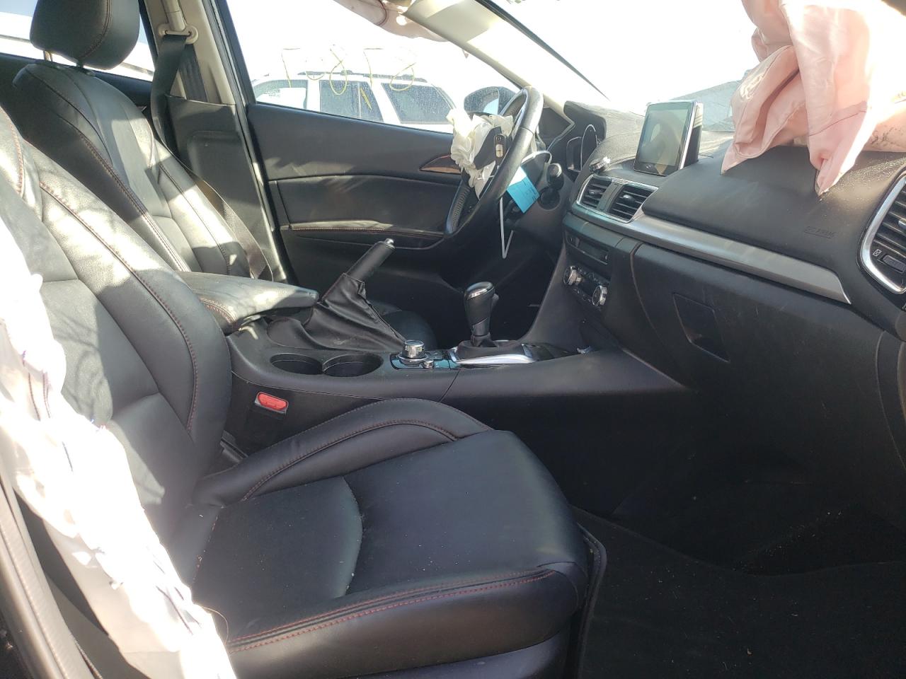 Photo 5 from auction – 2016 MAZDA 3 TOURING with VIN JM1BM1M31G1276716